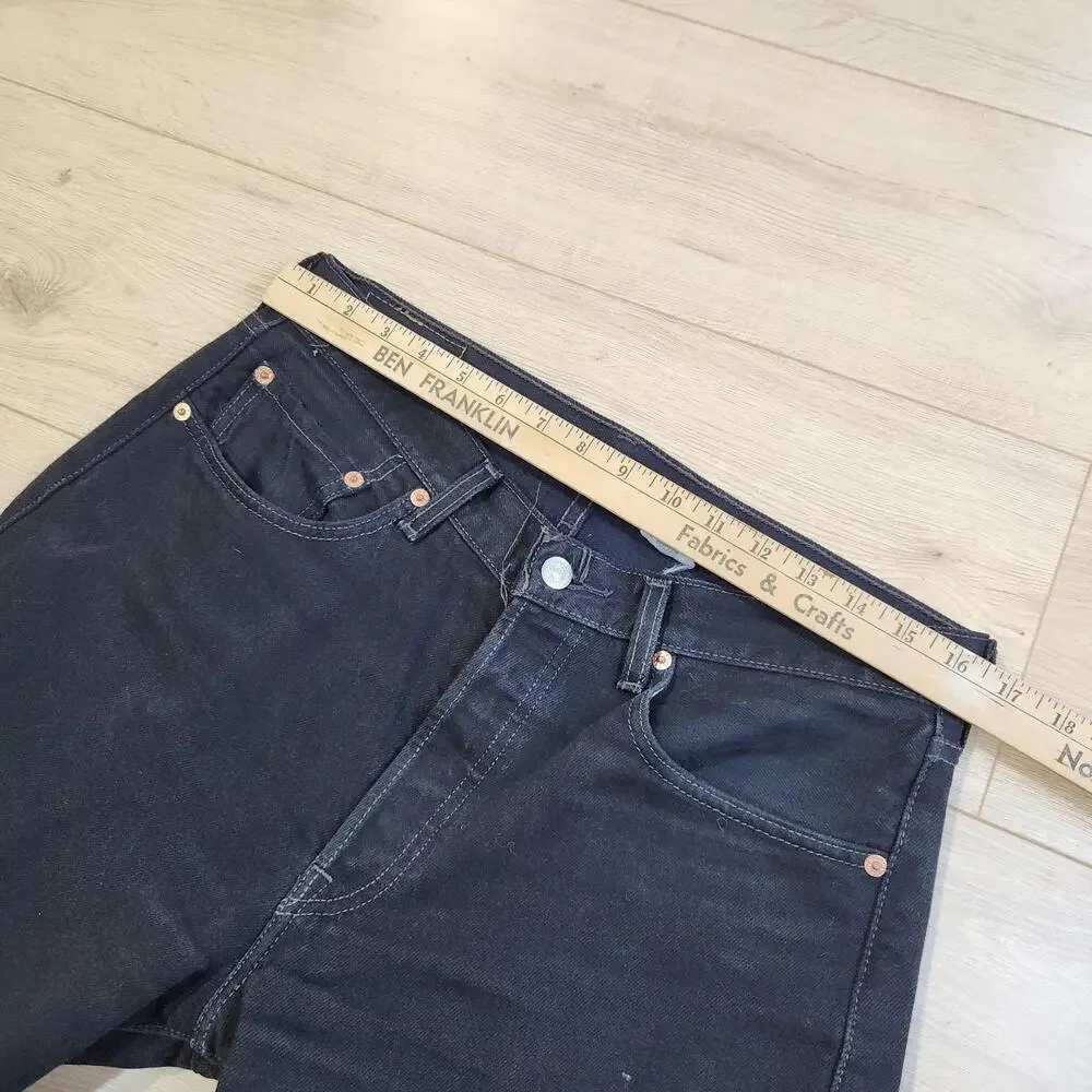 Vintage Y2K Levis 501 Jeans Mens 33x34 Black Button Fly Straight Denim Casual